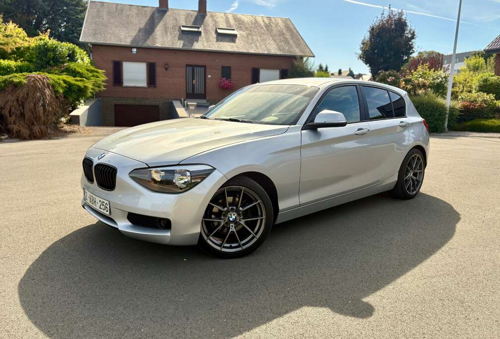 BMW 116 d Checkered Flag