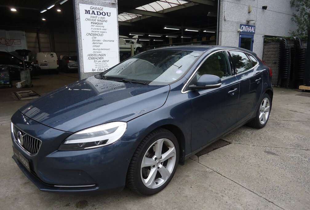 Volvo V40 2.0 T2 Edition GPF (EU6d-TEMP)