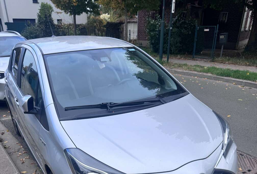 Toyota Yaris Hybrid 1.5 VVT-iY20 Team Deutschland