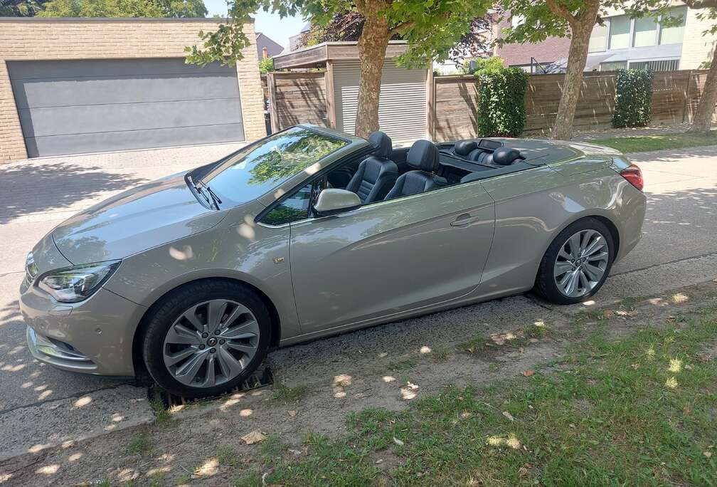 Opel Cascada 1.6 Turbo Cosmo S