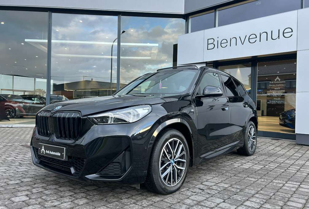 BMW PHEV 1.5iA xDrive25e *GARANTIE*PACK M*TOIT OUV*