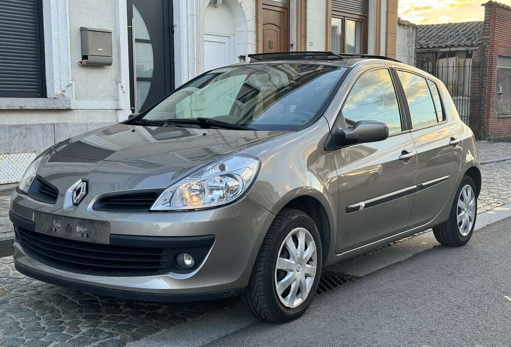 Renault 1.6i 16v Initiale