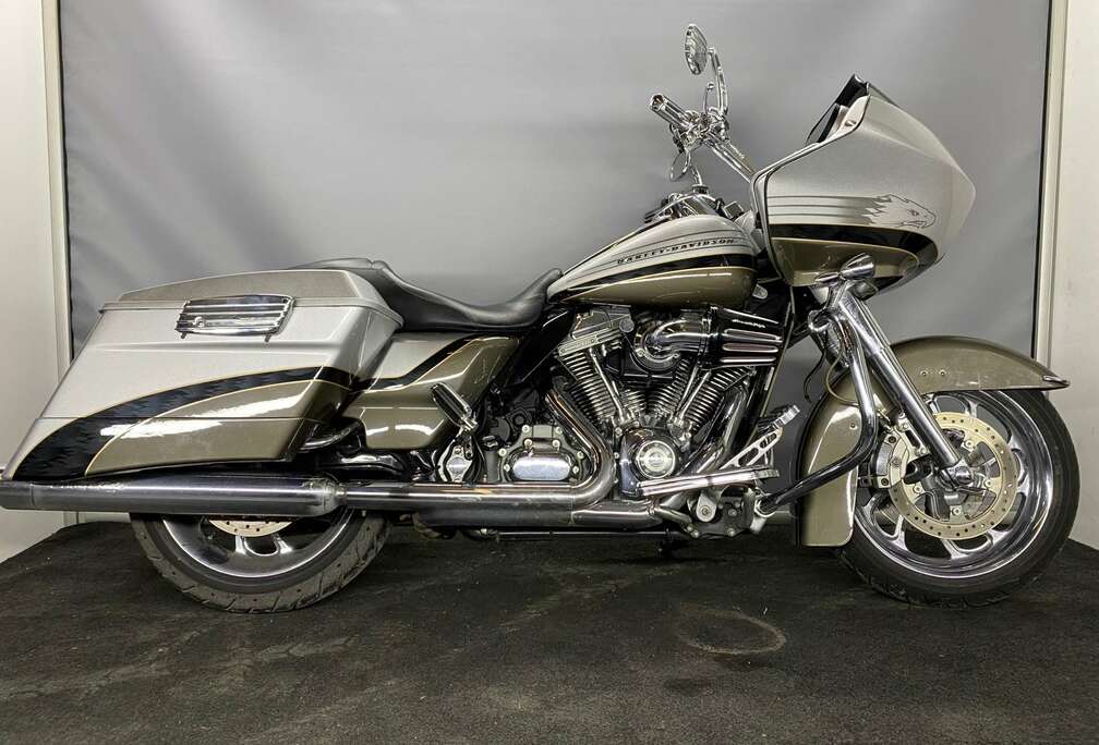 HARLEY DAVIDSON ROAD GLIDE CVO *** garantie ***