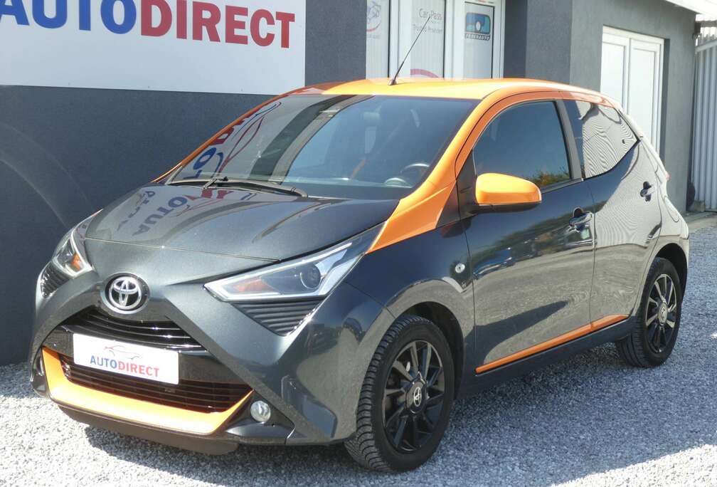 Toyota 1.0i VVT-i x-style Airco, Camera, Smartlink **GARANTIE 1 JAAR**