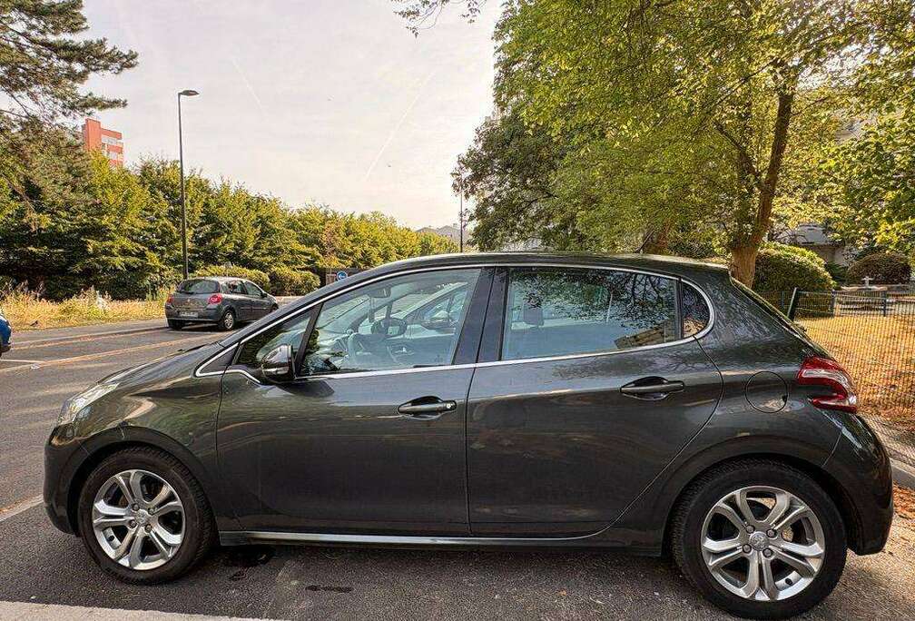Peugeot 208 1.2 PureTech 82ch BVM5 Active