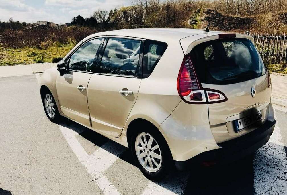 Renault 2.0i Privilège