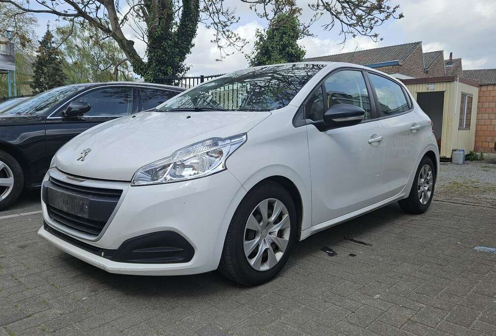 Peugeot 208 1.2i PureTech Like
