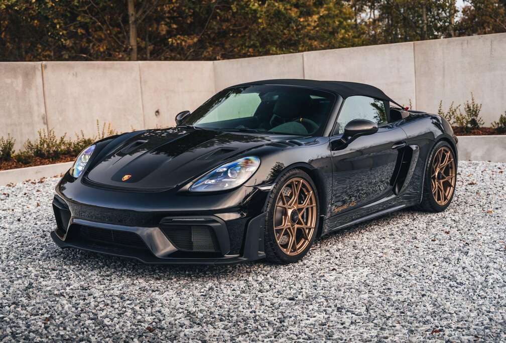 Porsche Spyder RS / Weissach / Black / Bucket Seats