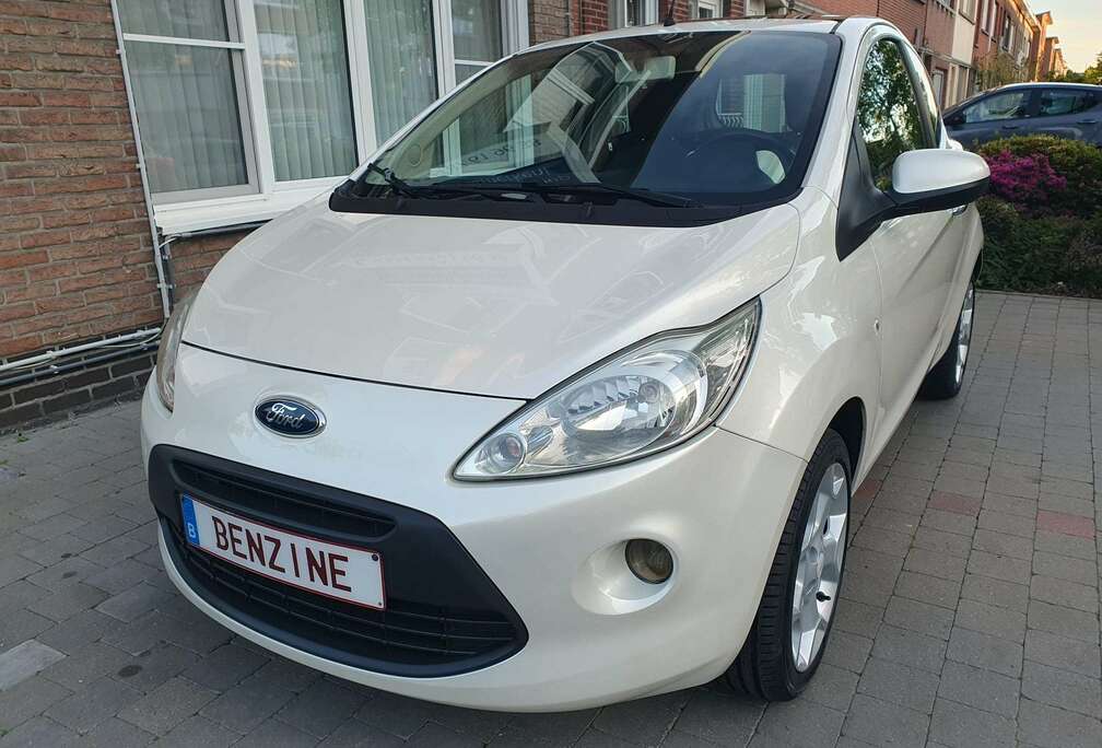 Ford 1.2i Topstaat*Airco*Panorama dak* 1eigenaar* Garantie