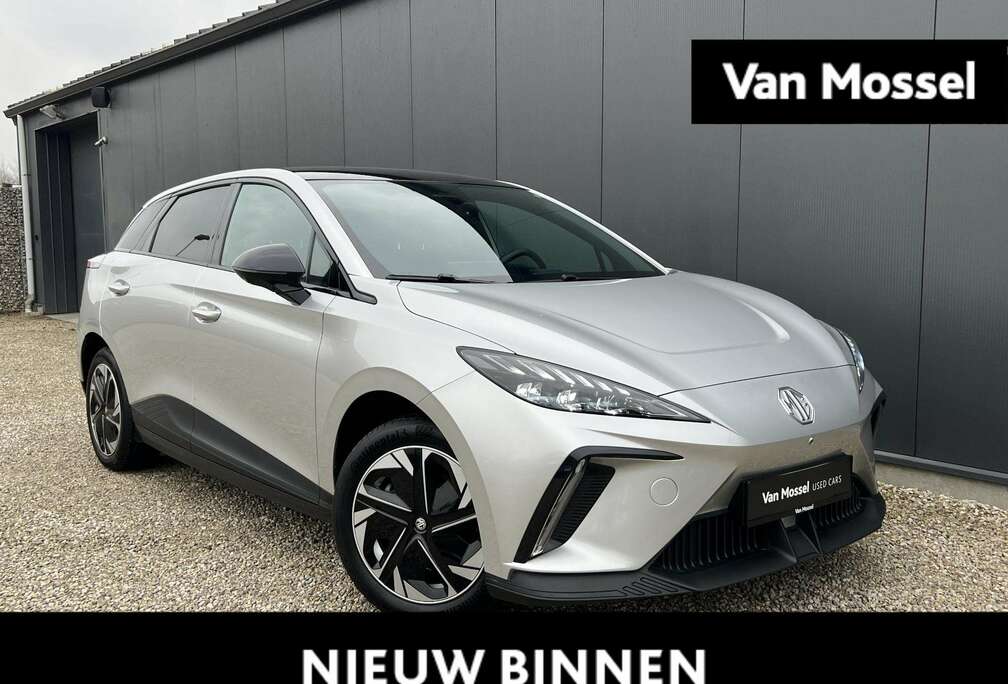 MG 64 kWh Luxury