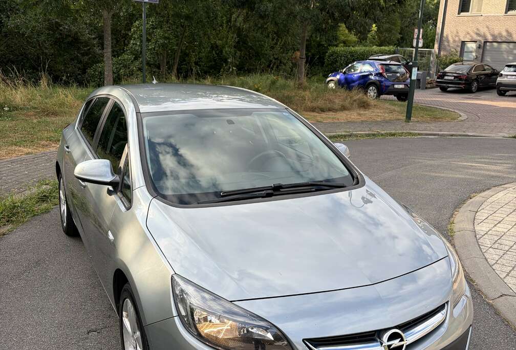 Opel 1.6i Cosmo