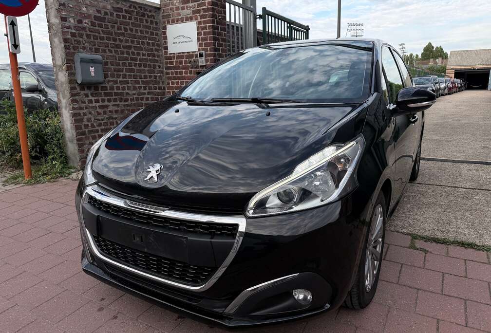 Peugeot 1.2 I EDITION SIGNATURE | NAVI | AIRCO | CRUISE