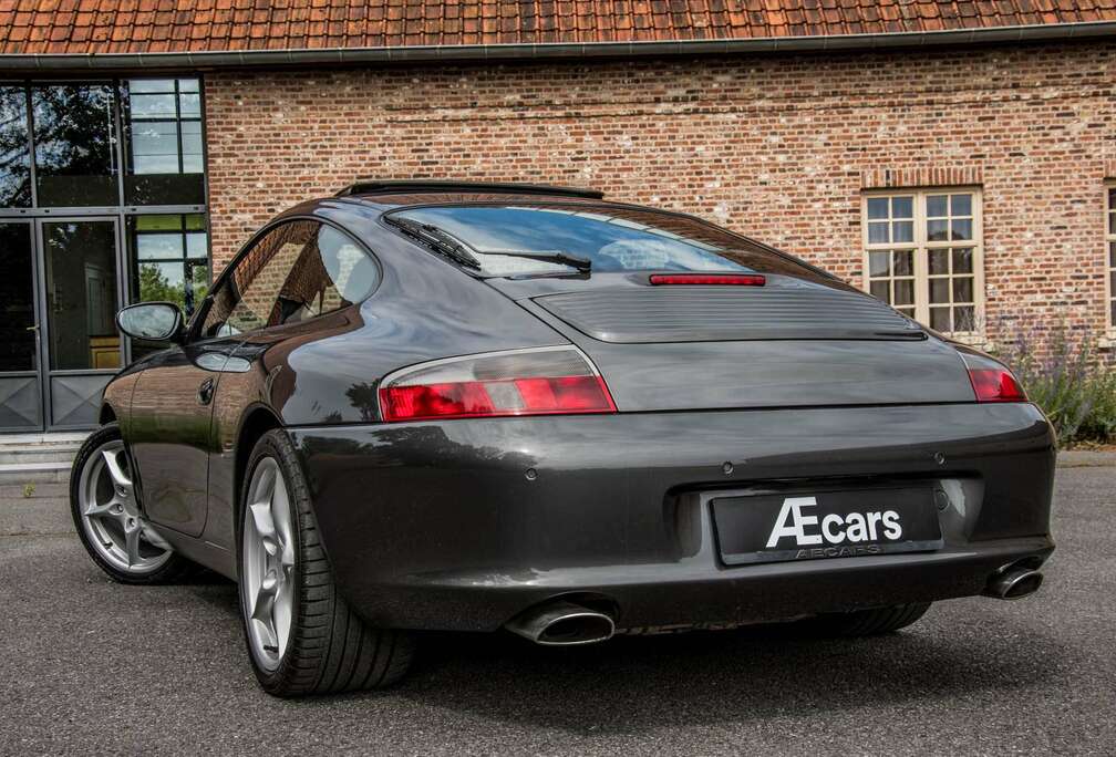 Porsche 996 CARRERA 4 *** TIPTRONIC / PSM / BELGIAN CAR***