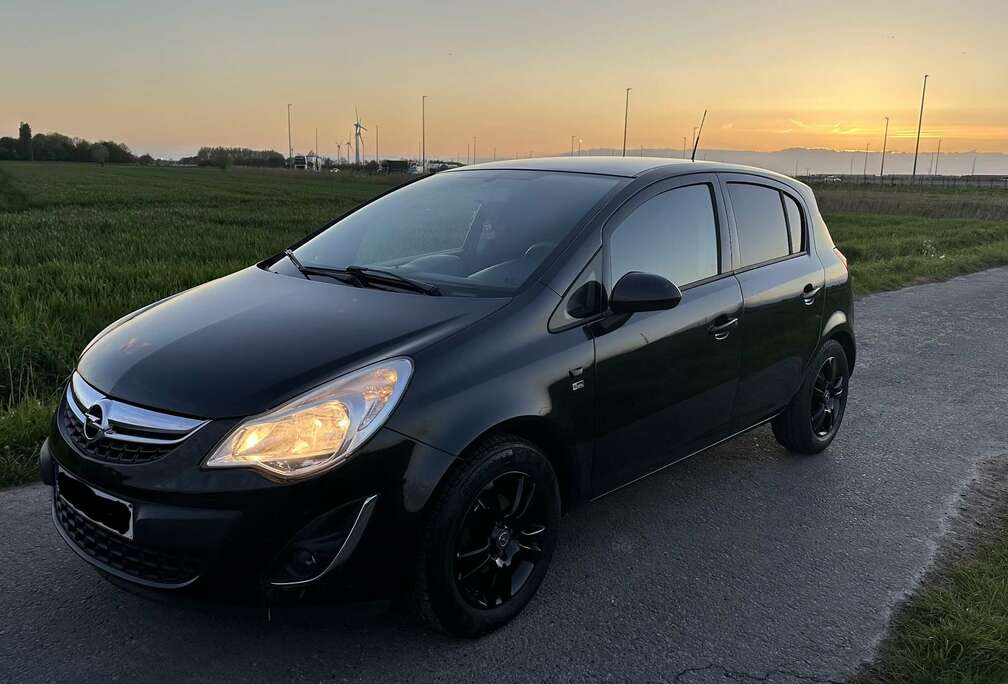 Opel 1.2 16V (ecoFLEX) Easytronic Color Edition