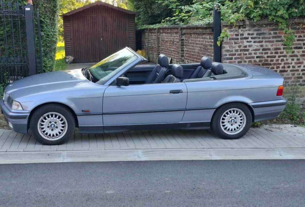 BMW 320i