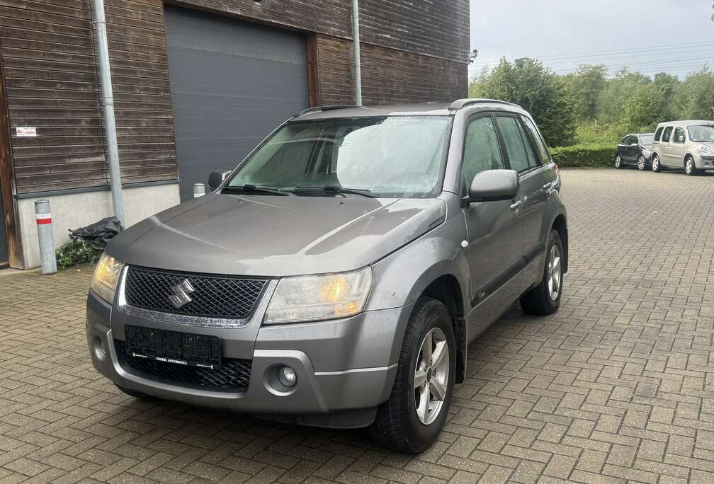 Suzuki Grand Vitara 2.0i JLX