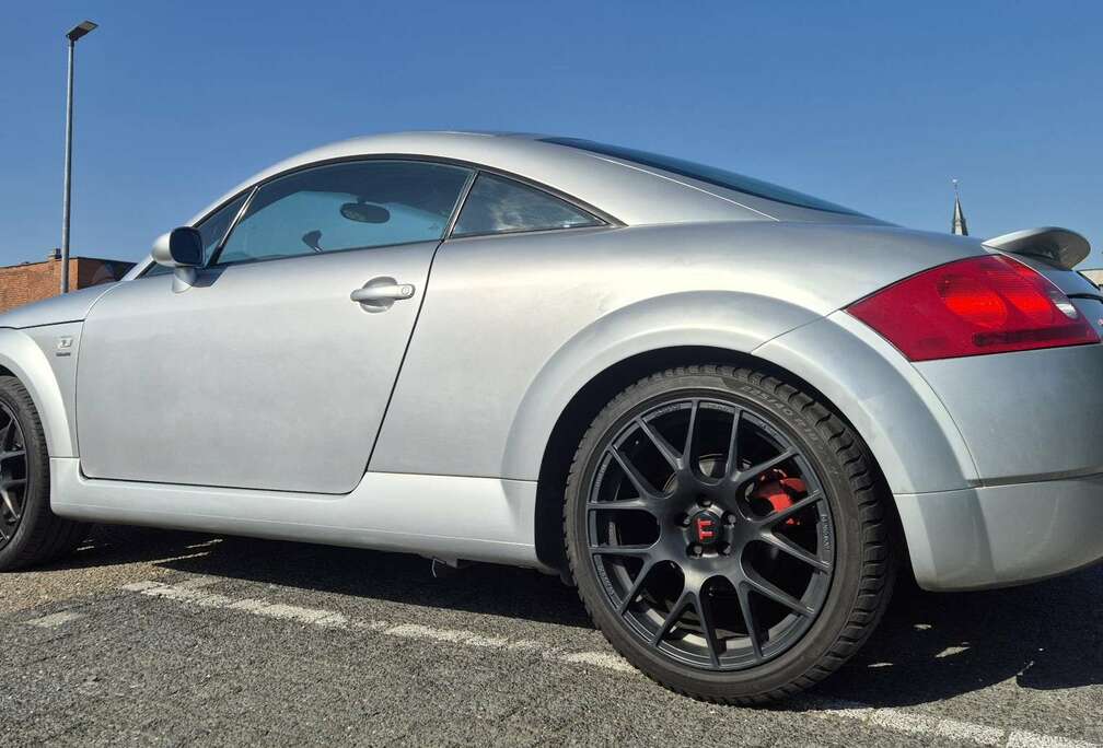 Audi TT coupé 20v 225pk Quattro S line