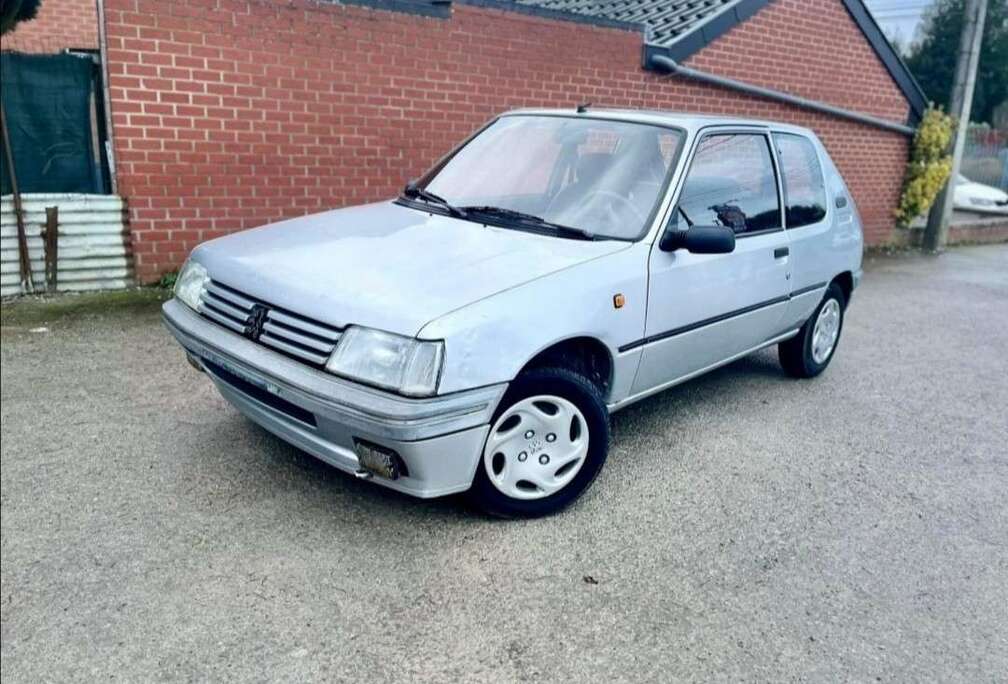 Peugeot 1.1i Sacré Numéro