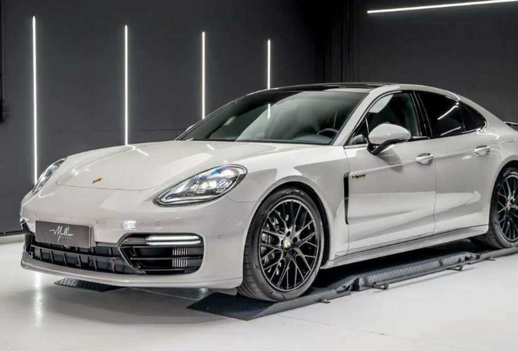 Porsche 4 e-Hybrid 2.9 V6 Bi-Turbo PHEV PDK