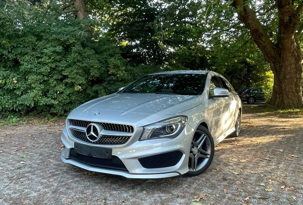 Mercedes-Benz CLA 180 Shooting brake ///AMG Pack///