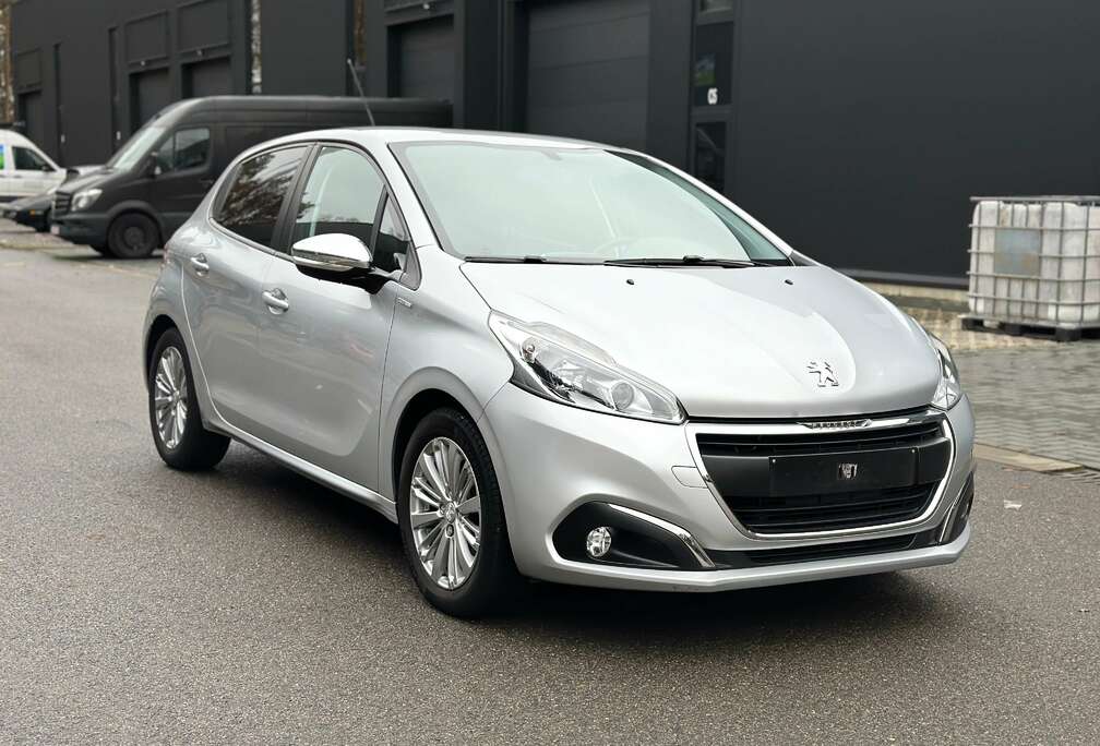 Peugeot 1.2i PureTech Style *AIRCO*APPLE CARPLAY*NAVI*PDC