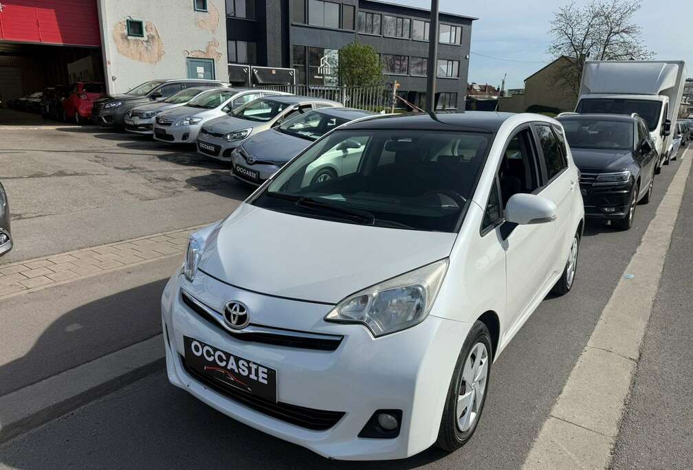 Toyota Verso S 1.4 D-4D Skyview