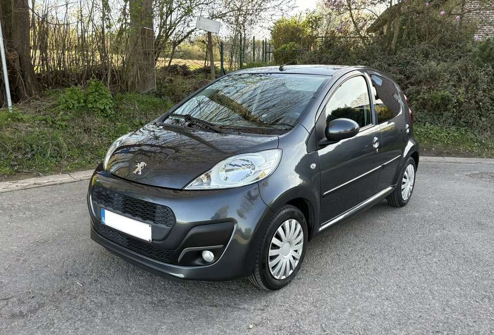 Peugeot 1.0i Essence Airco  5 Portes New Face Lift