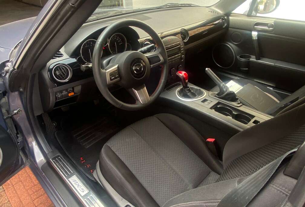 Mazda MX-5 1.8i 16v Active