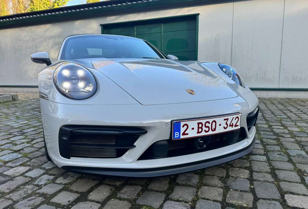 Porsche 911 Carrera Cabrio GTS PDK