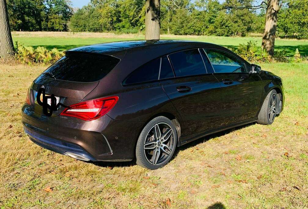 Mercedes-Benz CLA Shooting Brake 180 7G-DCT AMG Line