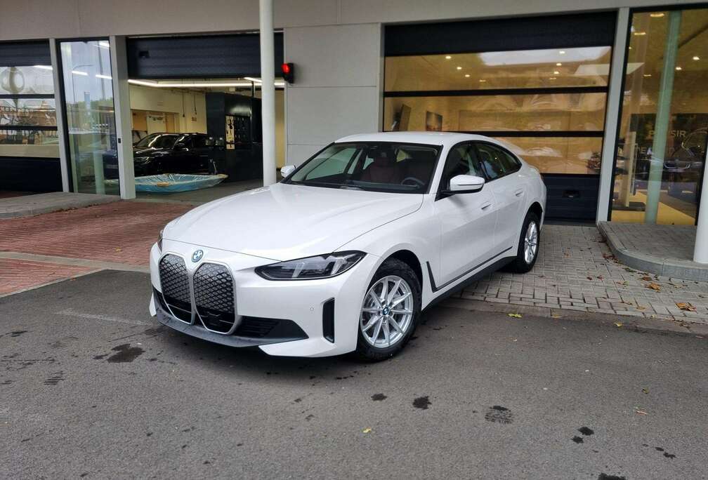 BMW eDrive35 STOCK 0KM