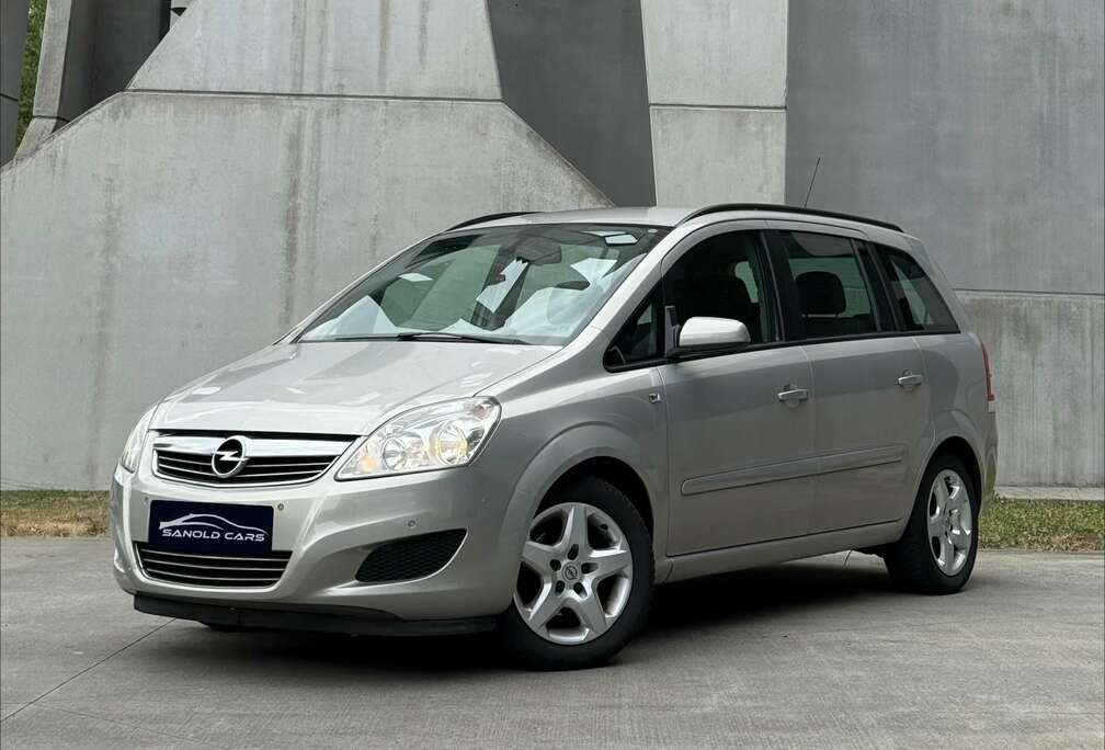 Opel 7 places • Automatique • Full