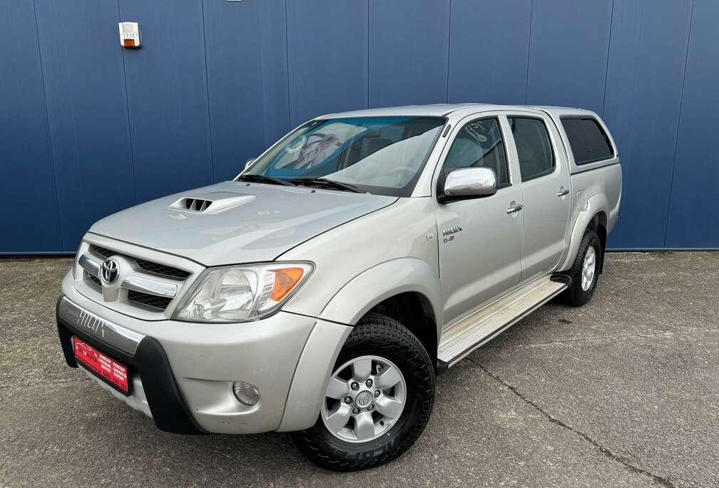 Toyota 4x4 Double Cab 2.5 D-4D Sell Only Export Africa