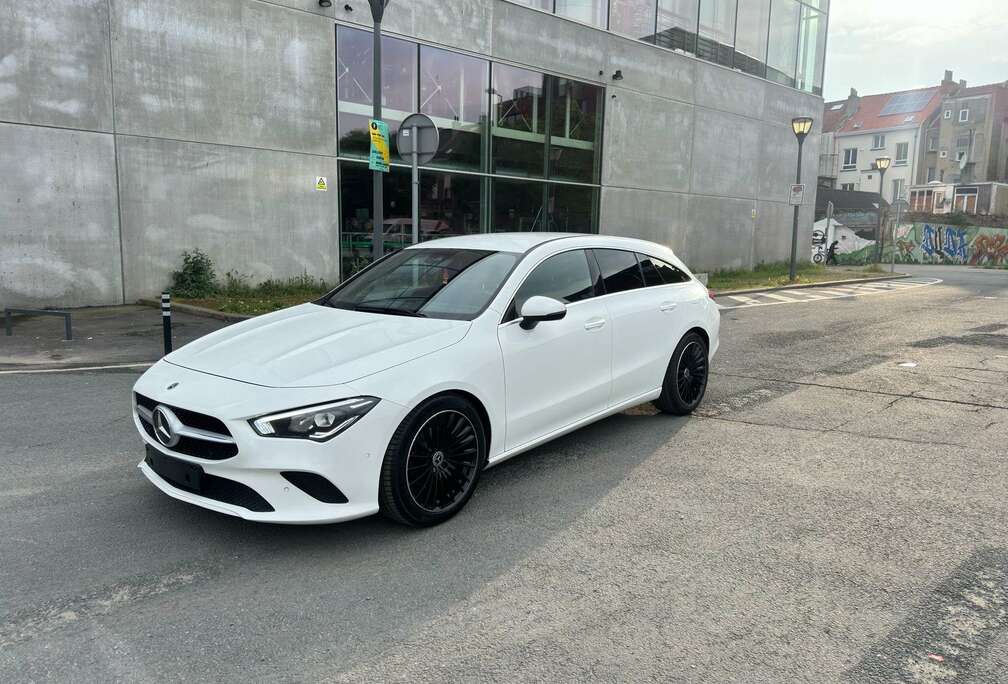 Mercedes-Benz CLA 200 d Feuille Rose Contrôle technique ok