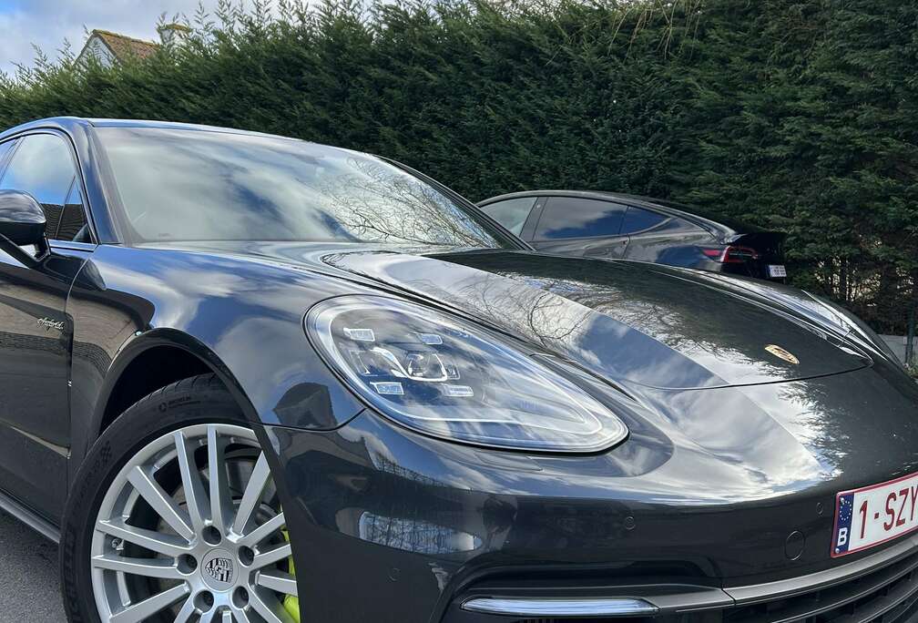 Porsche 4 e-Hybrid 2.9 V6 Bi-T PHEV Executive PDK (340 kW)