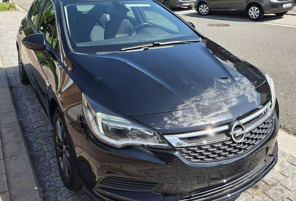 Opel Astra 1.4 Turbo Black Edition Start/Stop