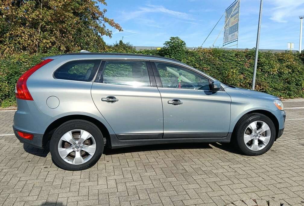 Volvo 2.4D AWD  D5