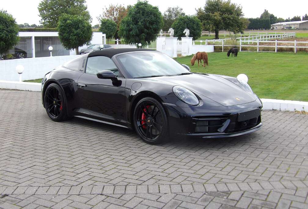 Porsche 911 Carrera 4 GTS Targa Porsche Approved