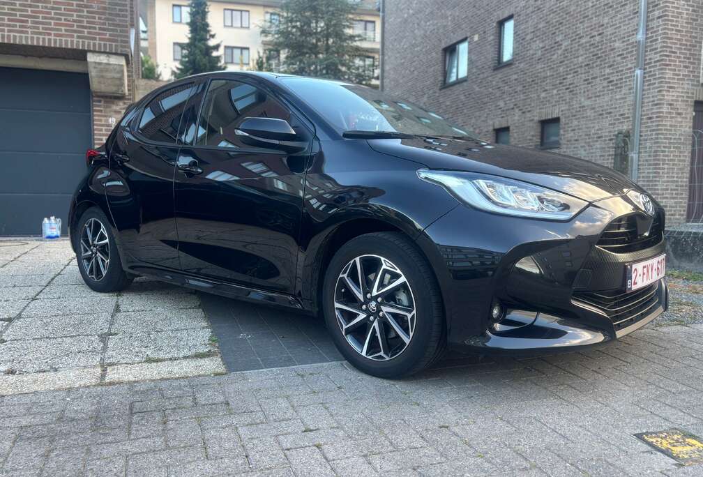 Toyota 1.5i vvt-i hybrid 92  Iconic