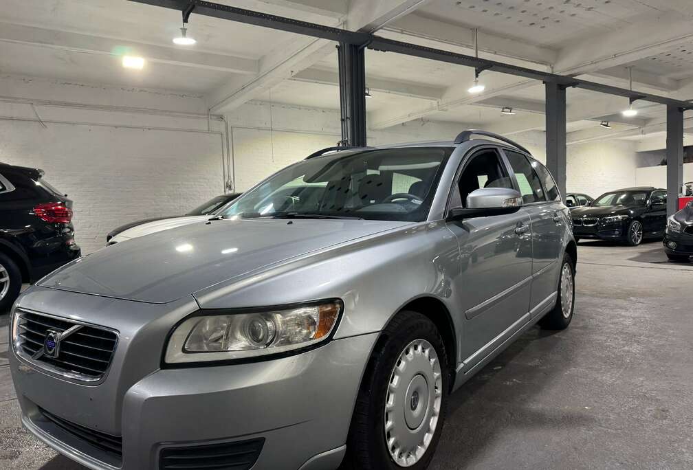 Volvo V50 2.4 D5 Kinetic Geartronic
