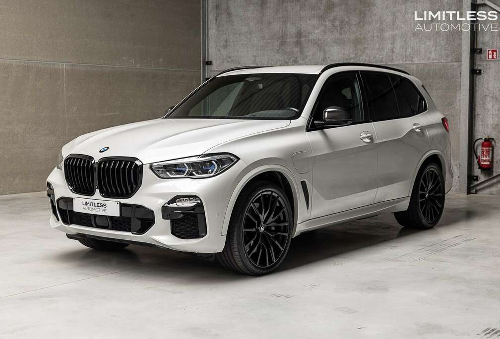 BMW xDrive45e  M Sport / 22\