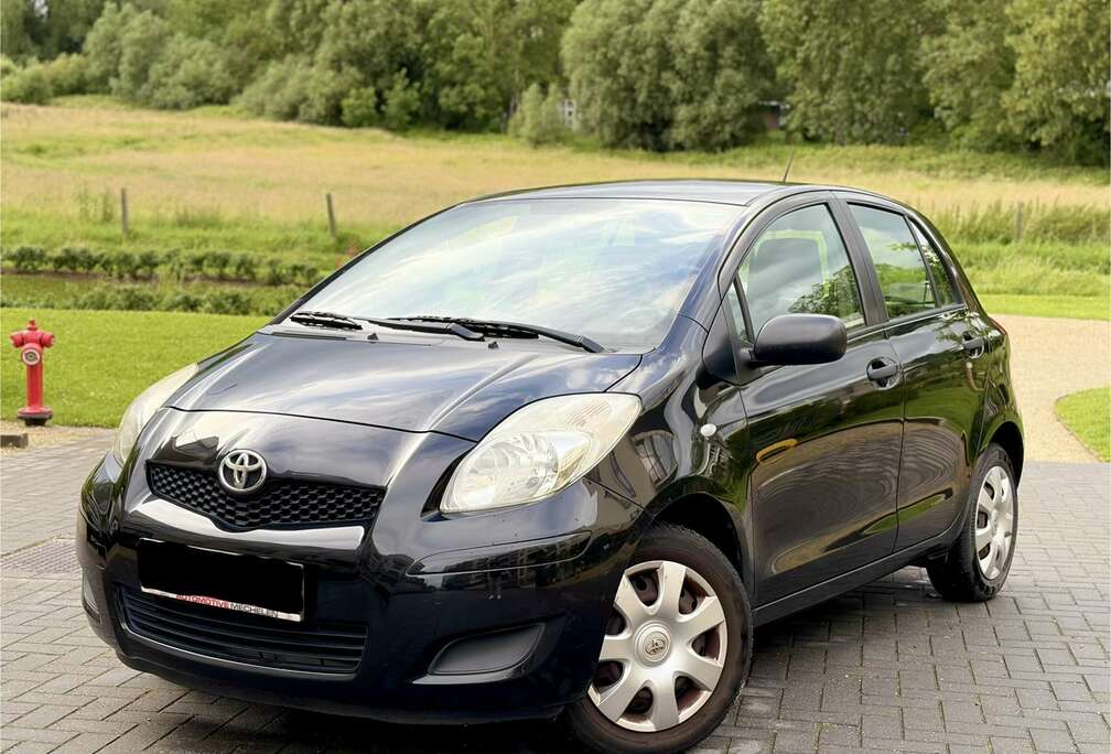 Toyota Toyota Yaris Essence 2009