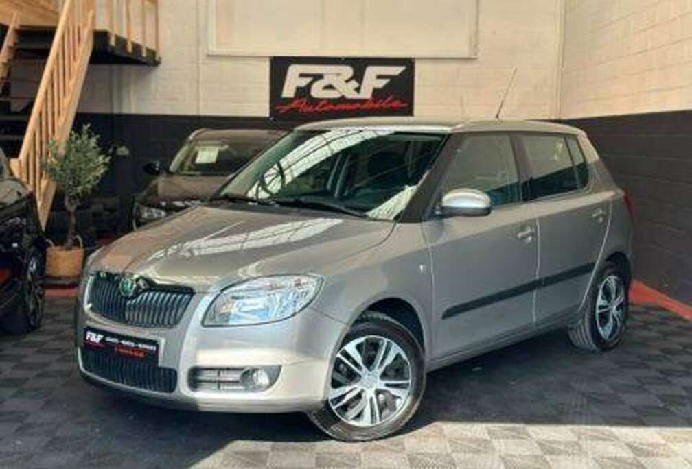 Skoda 1.6i Ambiente Tiptronic
