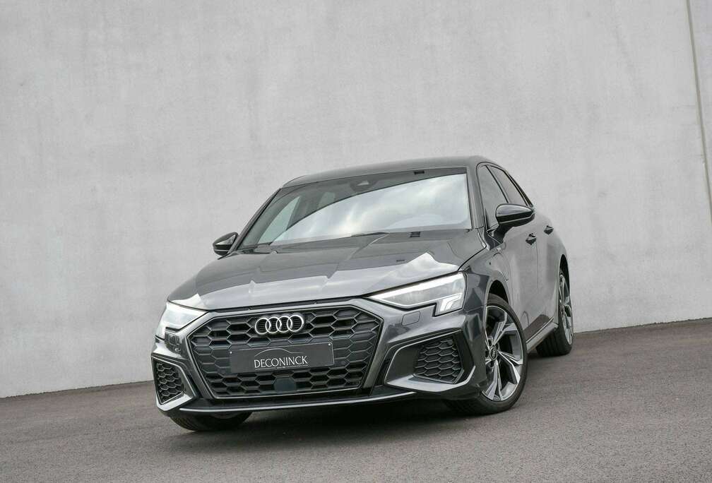Audi A3 SPORTBACK 45 TFSI e*SLINE*COMPETITION*SPORTSTOELEN*ZETELVERWARMING*ACC*CARPLAY*