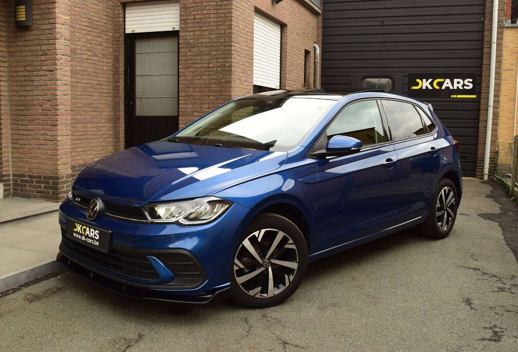 Volkswagen 1.0 TSI R-Line - NAVI / LED / ACC / BEAT SUBWOOFER / PANO OPENDAK