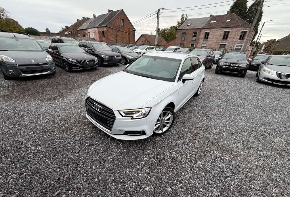 Audi A3 Sportback 1.6 TDi Attraction BRUIT MOTEUR!!!
