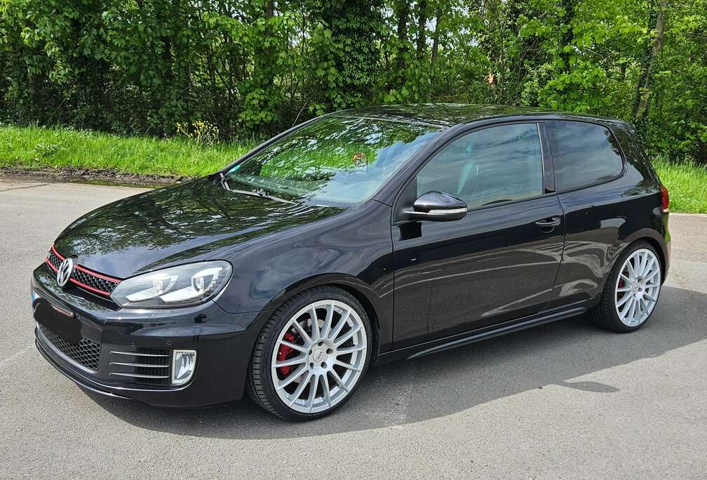 Volkswagen Golf 2.0 GTI