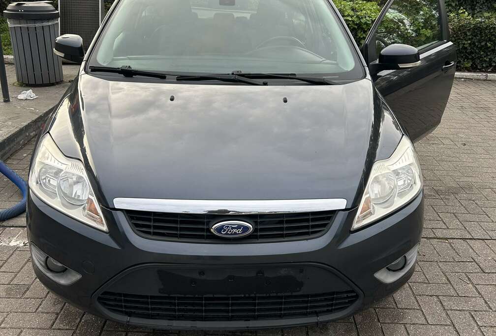 Ford 1.6i X Trend