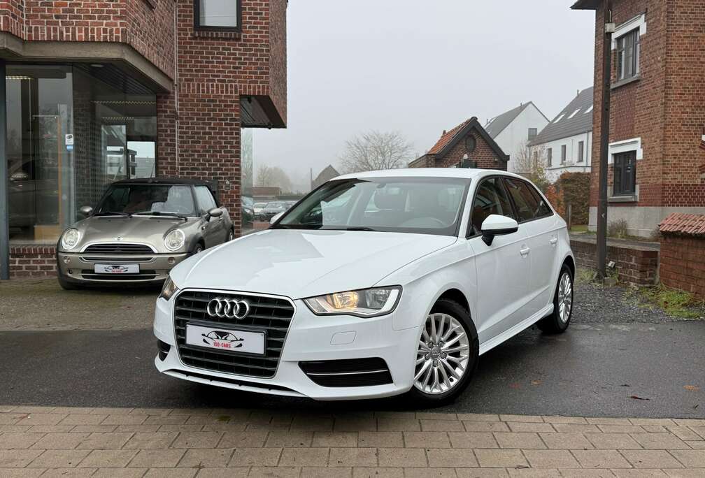 Audi 1.6 TDI design // NAVI // AIRCO // 1\'STE EIGENAAR