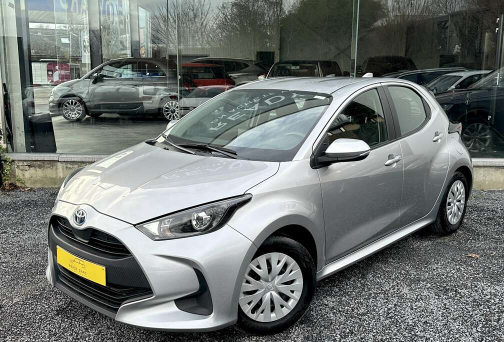 Toyota 1.5*HYBRID*1ER MAIN*CARNET TOYOTA*CAMERA*GARANTIE